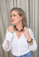 Colar Carvalho de pedras verdes e pingente oval de strass marrom banhado no vintage