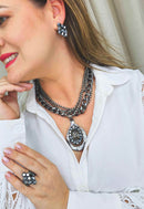 Maxi colar Estilo com mix de correntes e pingente de pedras hematites e black diamond banhado no grafite