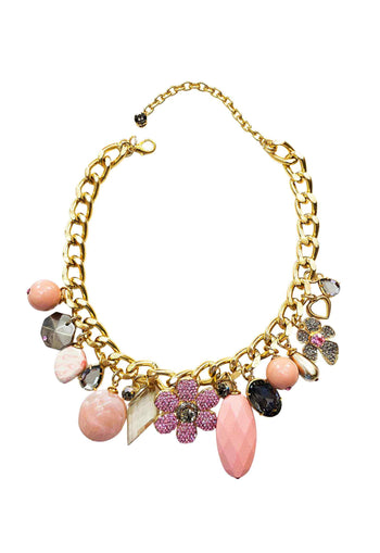 Colar Pétala com pingente de flor e pedras rosa e black diamond banhado no dourado