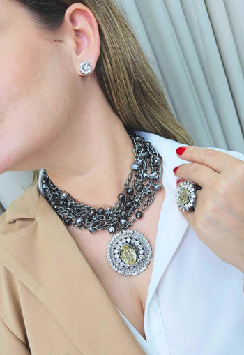 Colar Momentos Cristal com correntes onix pedras hematite e strass cristal
