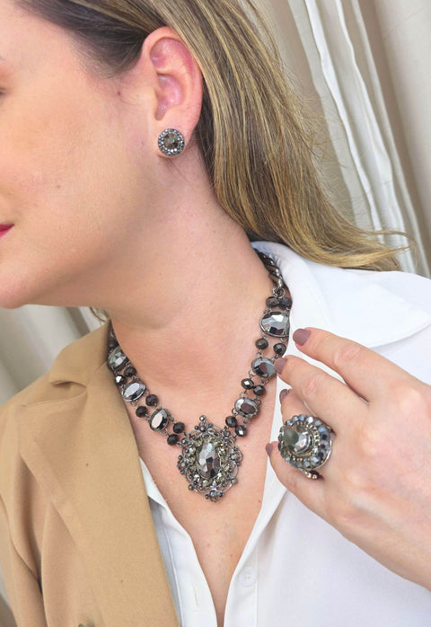 Colar Giovana grafite com pedras hematite e pingente moda festa
