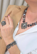 Colar Giovana grafite com pedras hematite e pingente moda festa