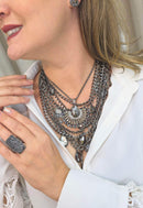 Maxi Colar Assunção: Mix de Correntes, Pedras Hematite e Black Diamond no Grafite | Design By Sahara