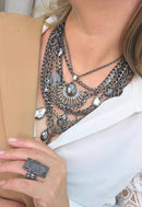 Maxi Colar Assunção: Mix de Correntes, Pedras Hematite e Black Diamond no Grafite | Design By Sahara