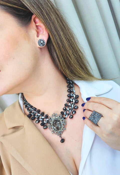 Colar Telma com pingente e pedras hematite e black diamond banhado no grafite