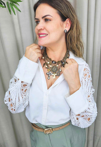 Maxi colar Noemie ouro velho com mix de pingentes e pedras com perolas