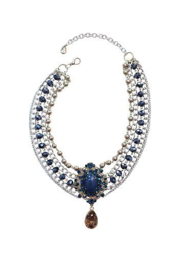 Maxi Colar Emporium Blue: Clássico com Pingente Azul e Correntes no Prata | Design By Sahara Acessórios