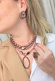 Maxi Colar Zuleide: Clássico de Pérolas e Strass no Cobre Velho | Peça Exclusiva