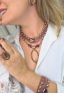 Maxi Colar Zuleide: Clássico de Pérolas e Strass no Cobre Velho | Peça Exclusiva
