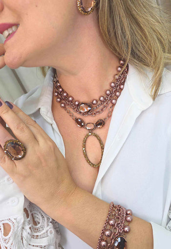 Maxi Colar Zuleide: Clássico de Pérolas e Strass no Cobre Velho | Peça Exclusiva