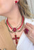 Colar Fortaleza de crucifixo com pedras e cristais vermelho e venezianas no banho ouro velho