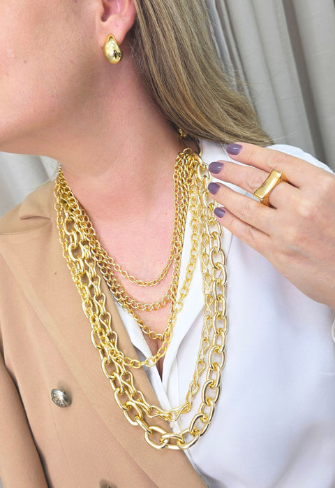 Colar Ebano gold de correntarias banhadas no dourado