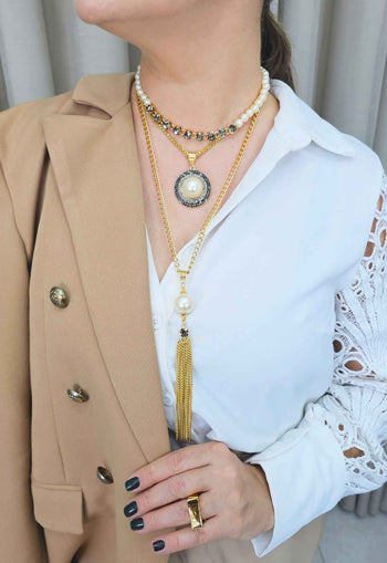 Colar Sucesso gold com perolas e strass black diamond e hematite