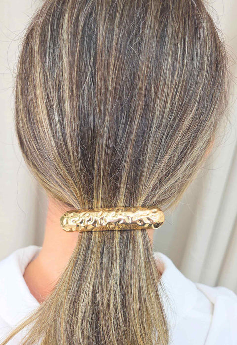 Presilha Lani: Elegante de Metal no Dourado | Sahara Acessórios