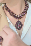 Colar Arminda luxo com pedras e cristais ametista banhado no vintage