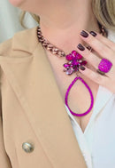 Maxi colar Sarita luxo com pingente de gota e pedras fuscia e elos vintage