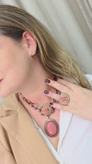 Colar Rania com pingente oval com pedra rose e strass pêssego banhado no vintage