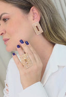 Brinco Maria Eugênia: Retangular com Strass Pêssego Banhado no Dourado | Design Exclusivo