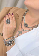 Pulseira Ingrid: Bolinhas de Prata com Elos e Pedras Cinzas no Prata | Casual Chic para o Dia