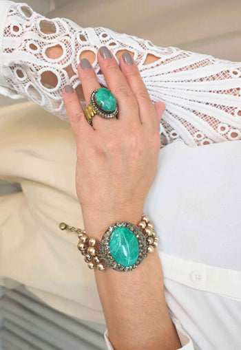 Pulseira Beatriz Pérolas Nude com Pedras Verde Água Ouro Velho | Sahara Acessórios