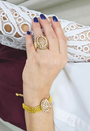 Pulseira Roseli com pingente oval light peach e veneziana dourada