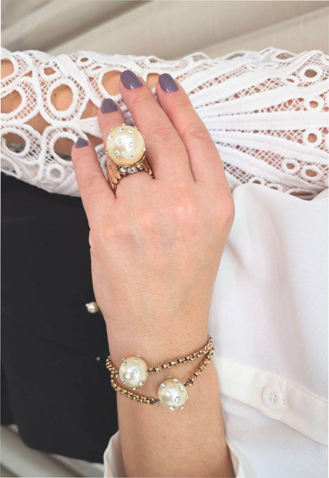 Pulseira França vintage de pérolas com aplicação de strass