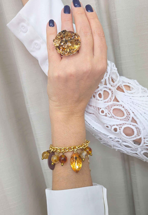 Pulseira Cardoso de elos dourados com bolas e pingentes de resina marrom