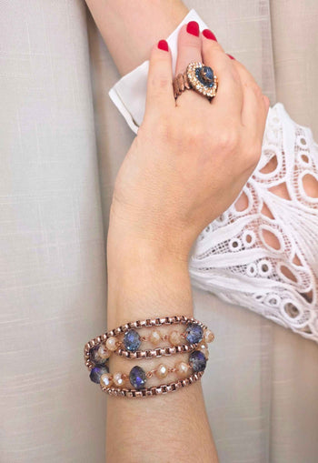 Pulseira Ibiza estilo Clássico: Venezianas e Cristais Azuis e Pêssego no Vintage | Sahara Acessórios