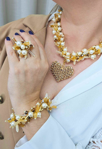 Pulseira Olinda com perolas, miçangas e corrente dourada