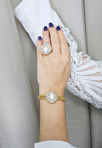 Pulseira Paulina de pingente com perolas e veneziana dourada