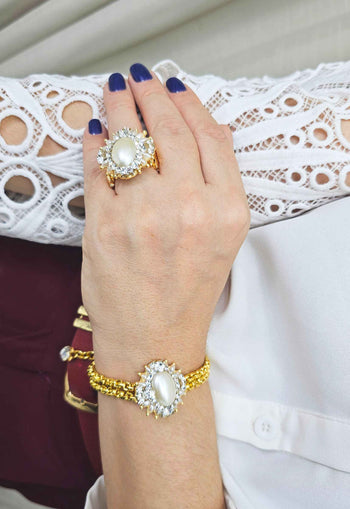 Pulseira Paulina de pingente com perolas e veneziana dourada