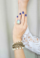 Pulseira Emporium com perolas e correntes ouro velho