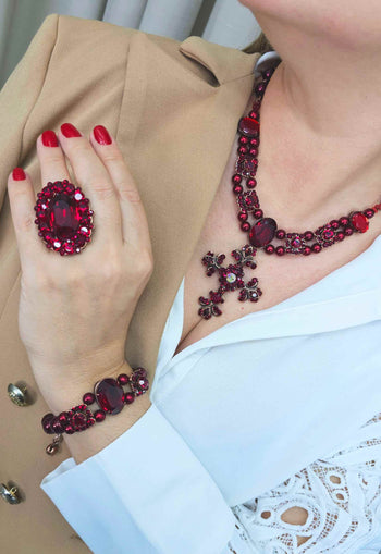 Pulseira Fátima de pedras vermelhas banhada no vintage