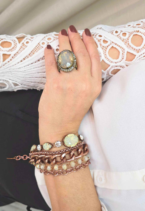 Pulseira Bruna: Elegante com Pedras Opala, Strass Cristal e Correntaria no Vintage | Coleção Raízes