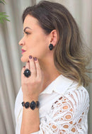 Pulseira Vanusa: Clássica com Pedras Pretas no Vintage | Lançamento Exclusivo