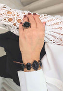 Pulseira Vanusa: Clássica com Pedras Pretas no Vintage | Lançamento Exclusivo