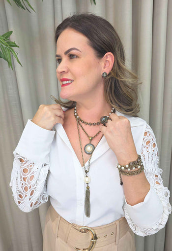 Colar Sucesso ouro velho com perolas e pedras black diamond