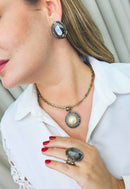 Colar Sucesso ouro velho com perolas e pedras black diamond